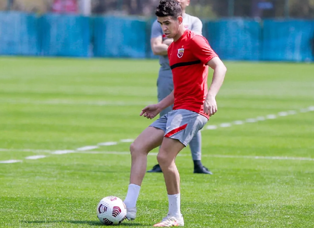 jugador oscar entrenando